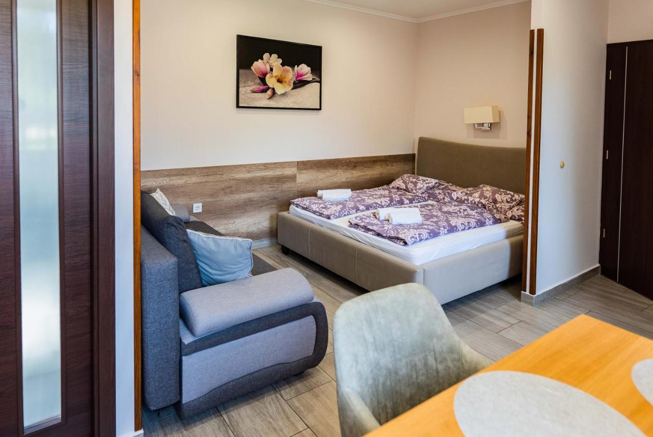 Allium Apartment Makó Buitenkant foto