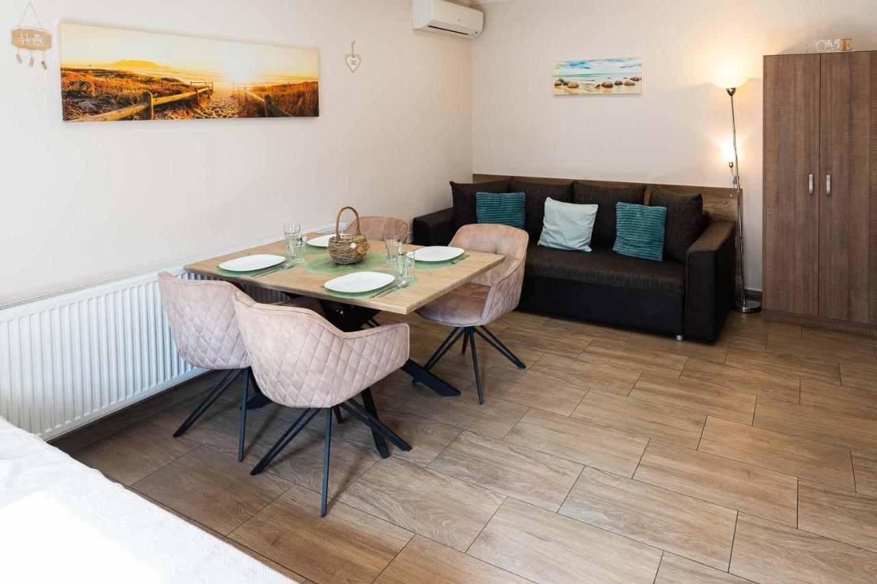 Allium Apartment Makó Buitenkant foto