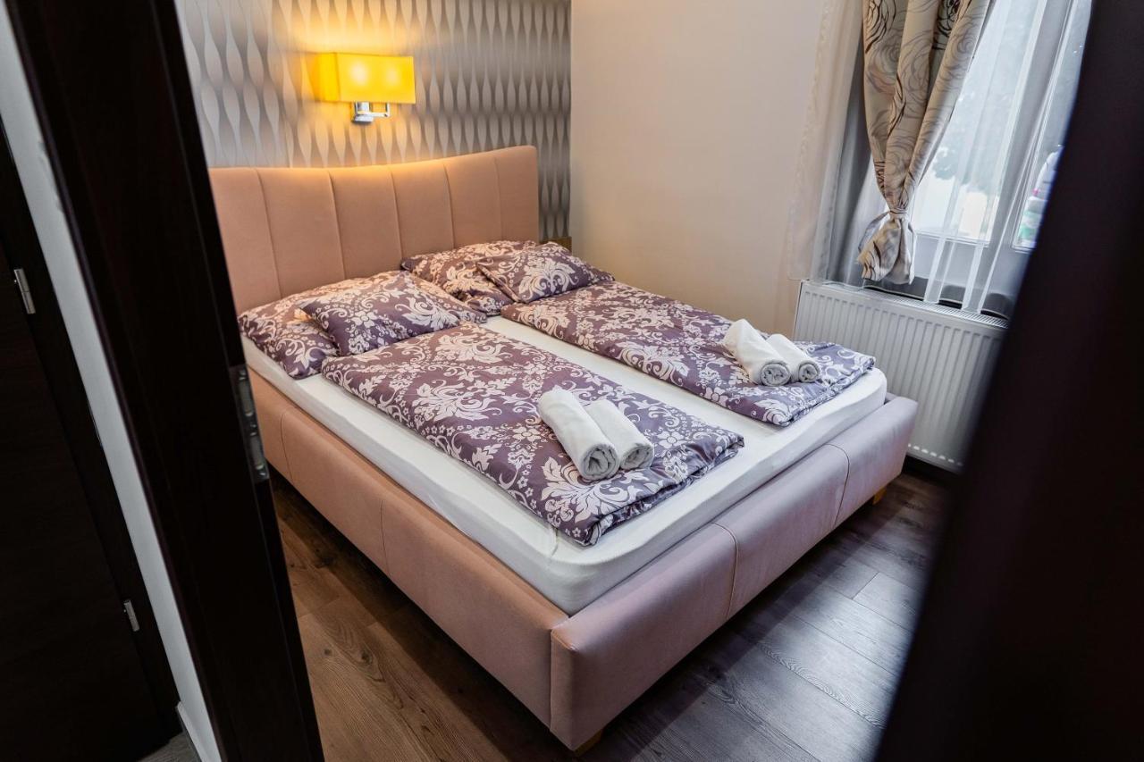 Allium Apartment Makó Buitenkant foto